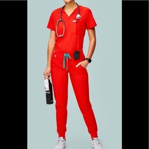 Red Figs pant and top size medium